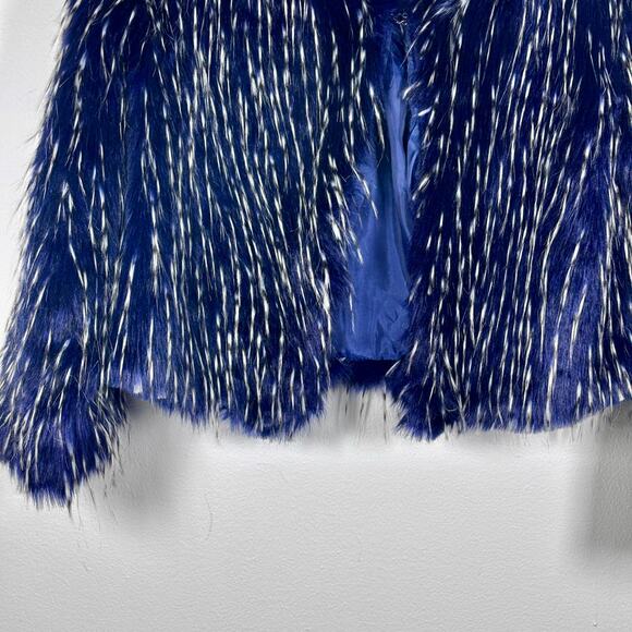 Navy Blue & White Faux Fur Jacket Cardigan Banana U.S.A. Size M Pre-Loved - Picture 4 of 14